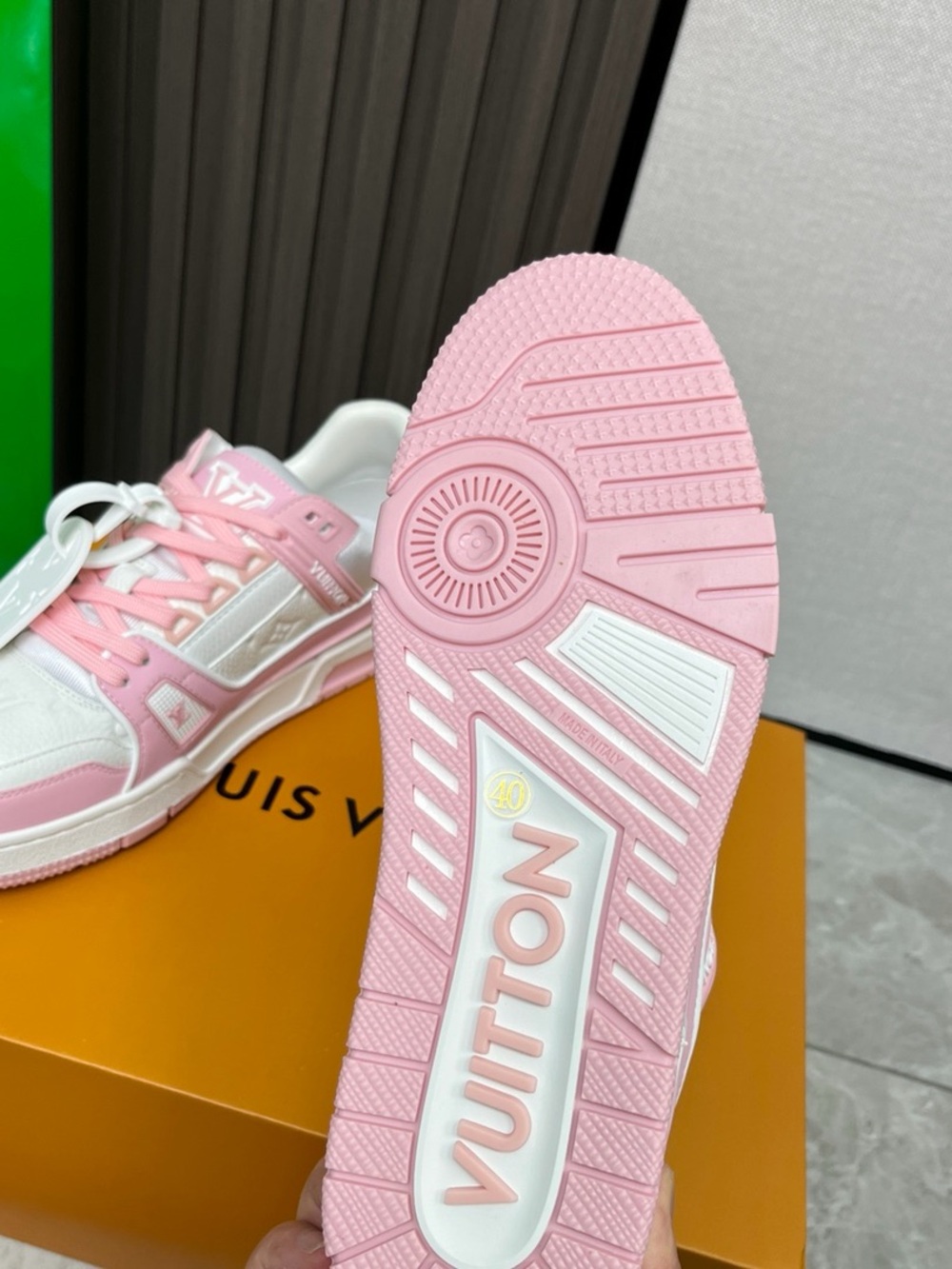 Louis Vuitton Pink & White Women's Low-Top Sneakers - Picture 9 of 9